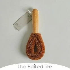 Discount ✨ The Edited Life Eco Coconut Fibre Brush 🎁